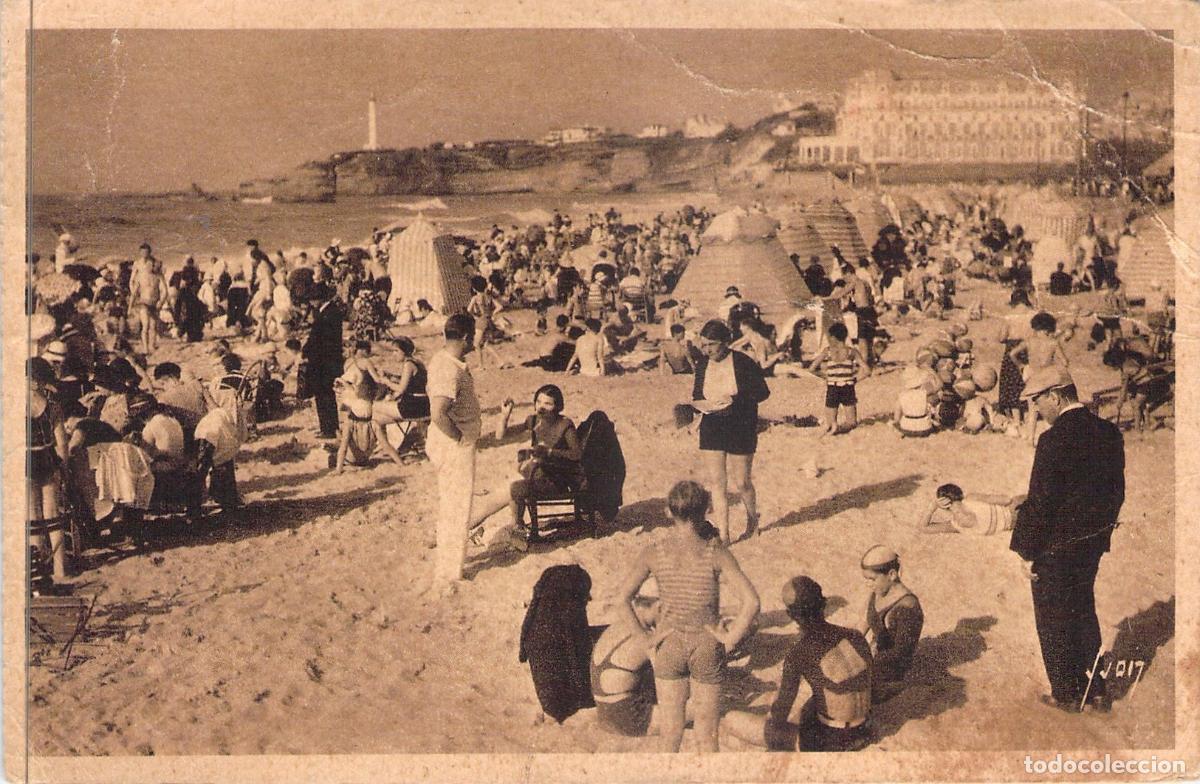 Postales: Postal de la Playa de Biarritz con Faro y Ba&ntilde;istas