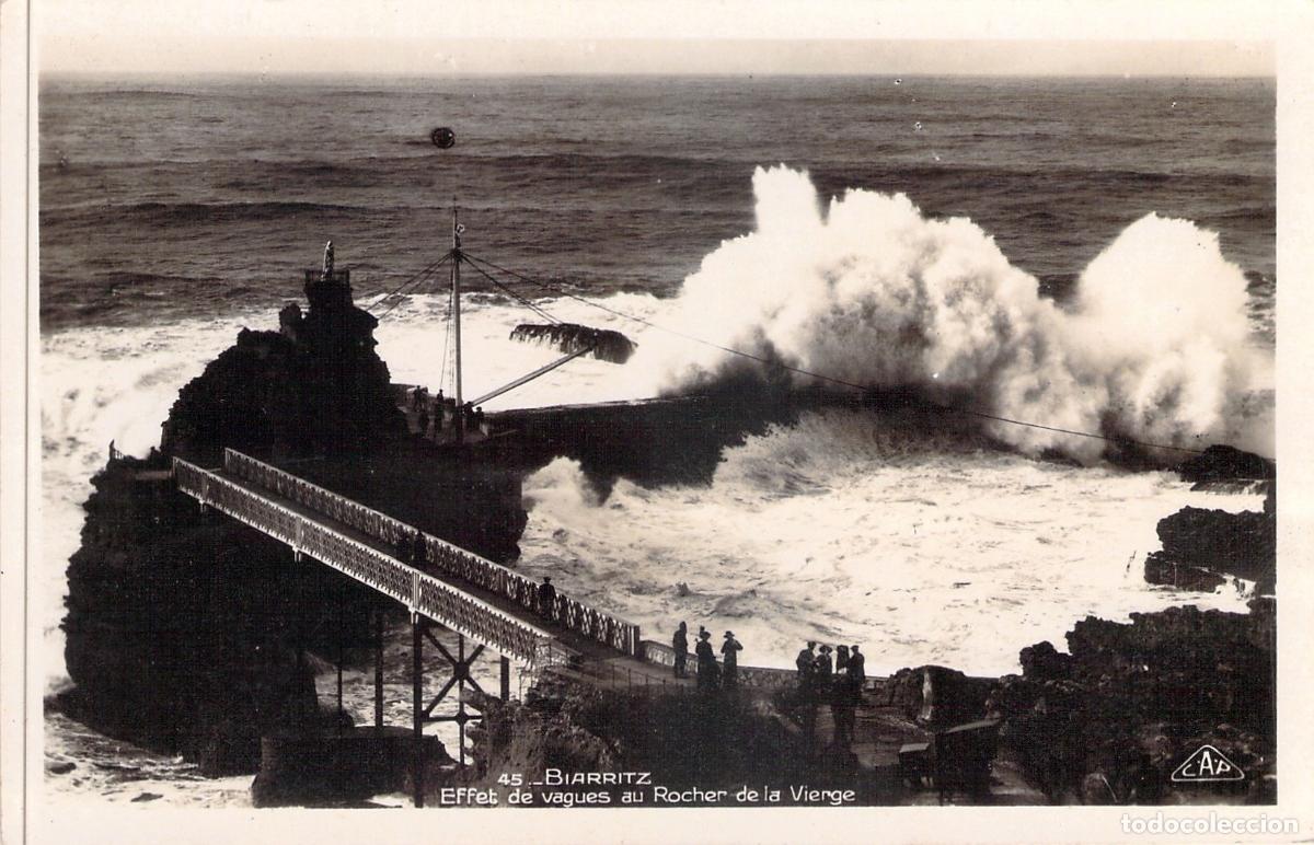 Postales: Postal de Biarritz: Olas en el Rocher de la Vierge