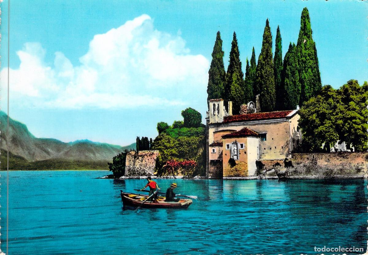 Postales: Postal de San Vigilio en el Lago de Garda con Barca e Iglesia