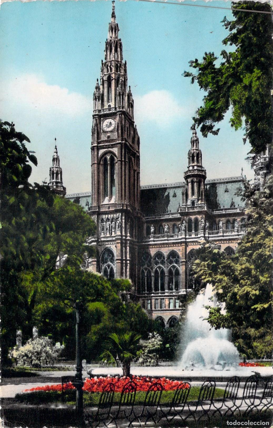 Cartes Postales: Postal del Ayuntamiento de Viena (Rathaus) con Fuente y Jard&iacute;n