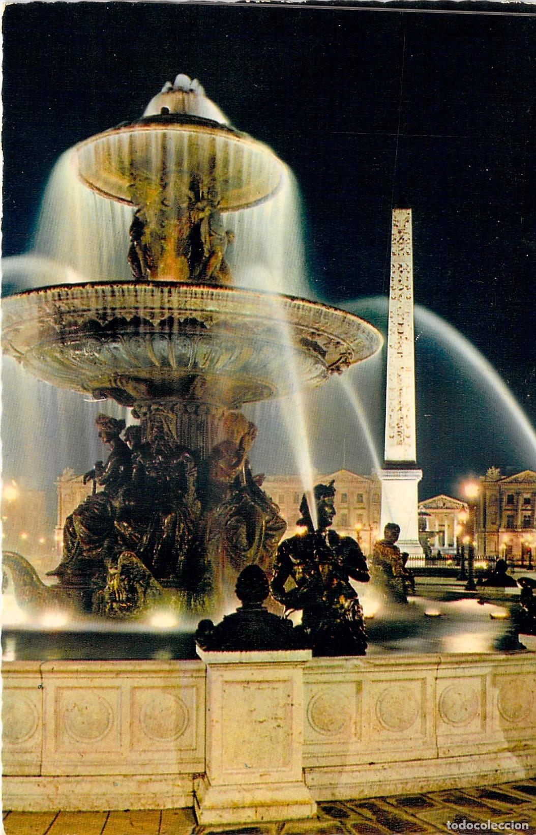 Postales: Postal de Par&iacute;s: Place de la Concorde iluminada de noche
