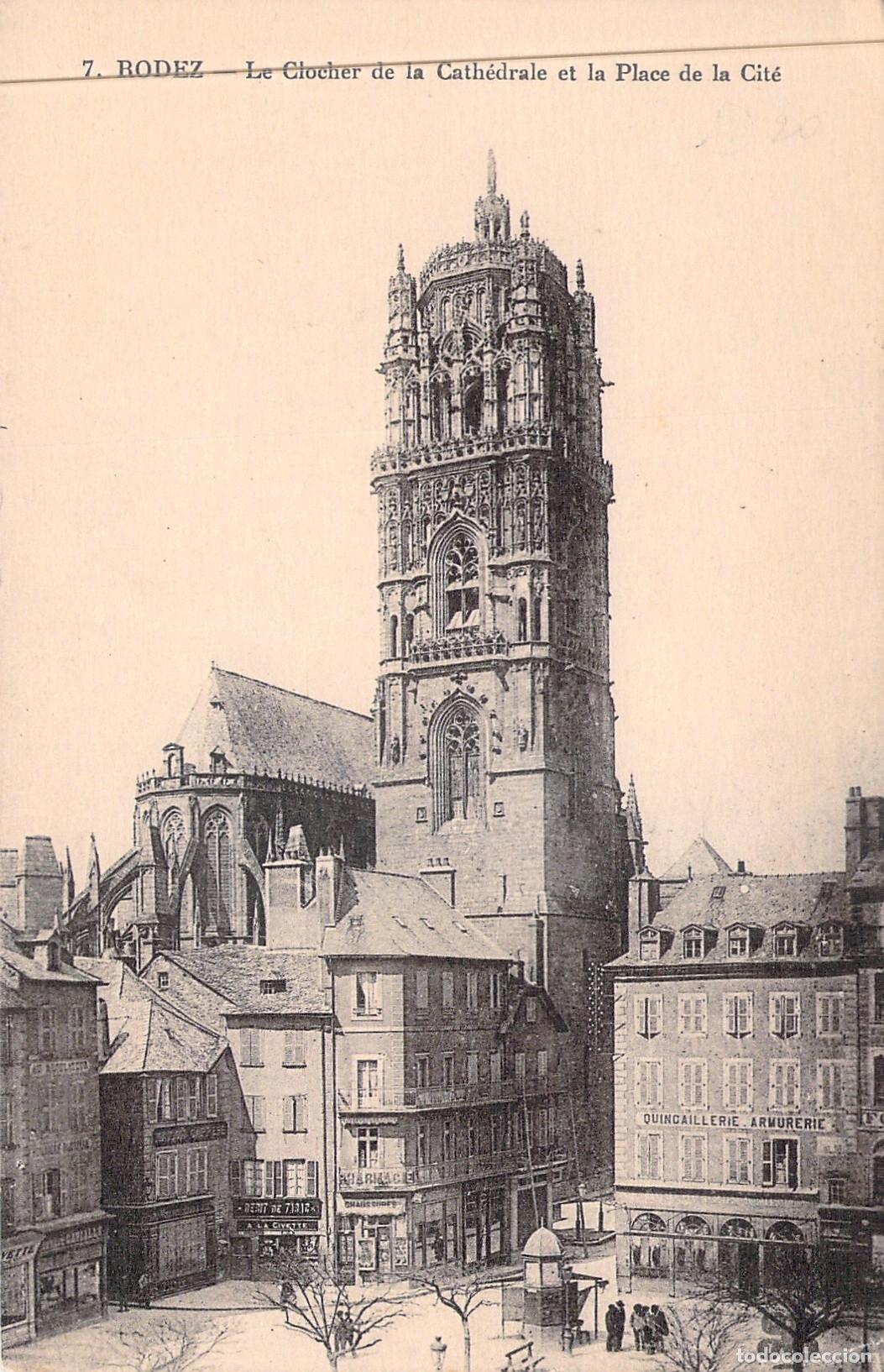 Postales: Postal de Rodez: Campanario de la Catedral y Plaza de la Ciudad