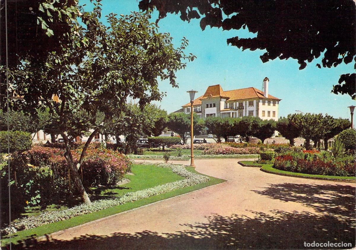 Cartoline: Postal de Guarda: Jard&iacute;n Jos&eacute; de Lemos y Hotel de Turismo