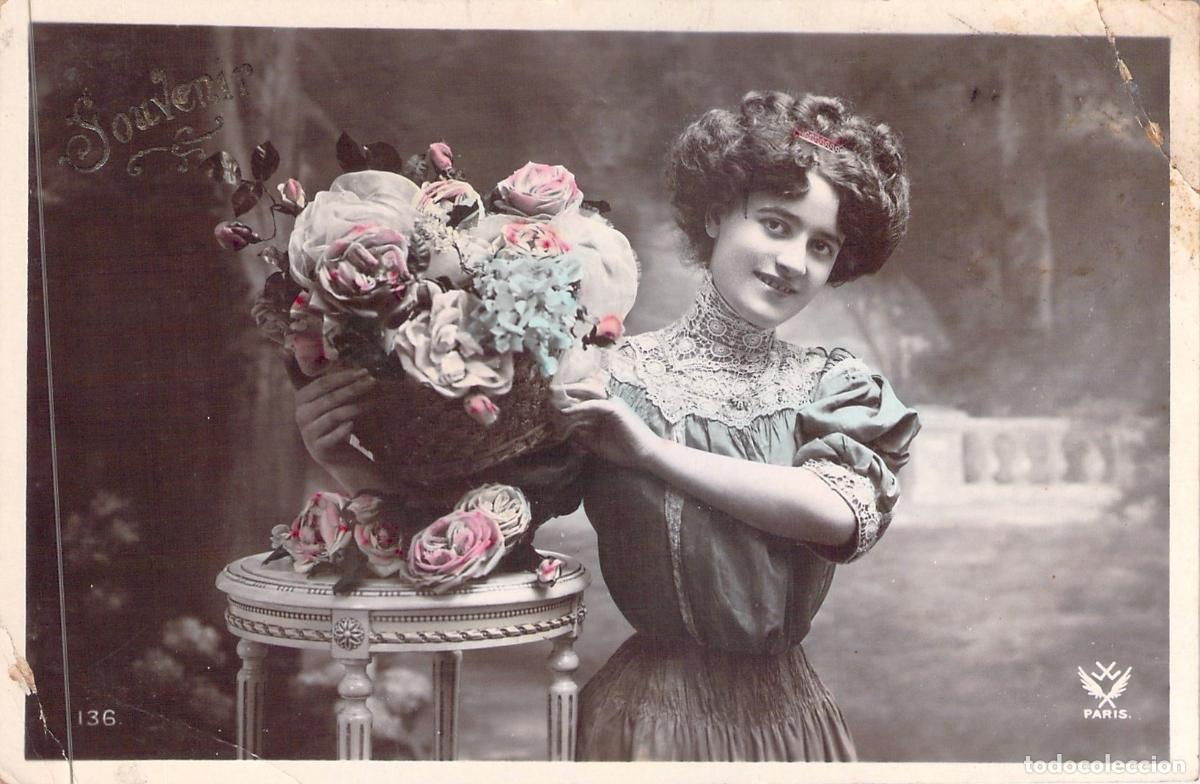 Postales: Postal Retrato de Mujer con Cesta de Flores Coloreada a Mano