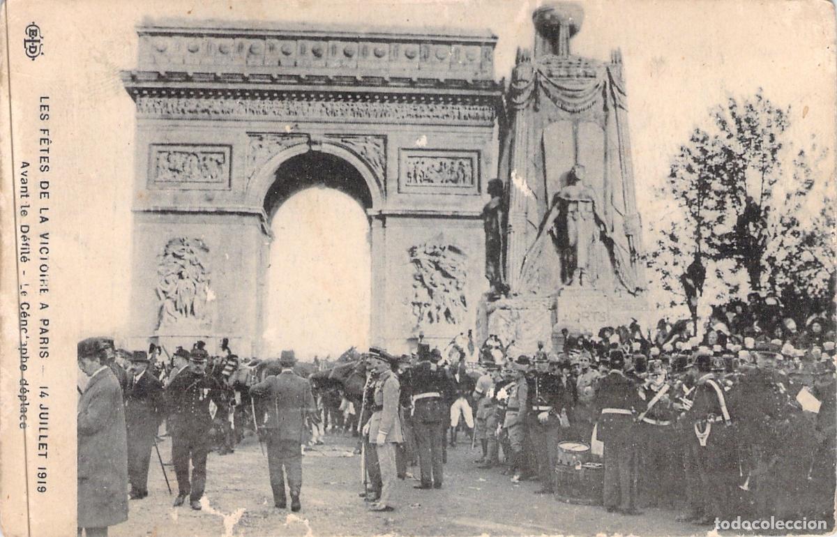 Postais: Postal Arco del Triunfo Par&iacute;s Fiesta de la Victoria Francia
