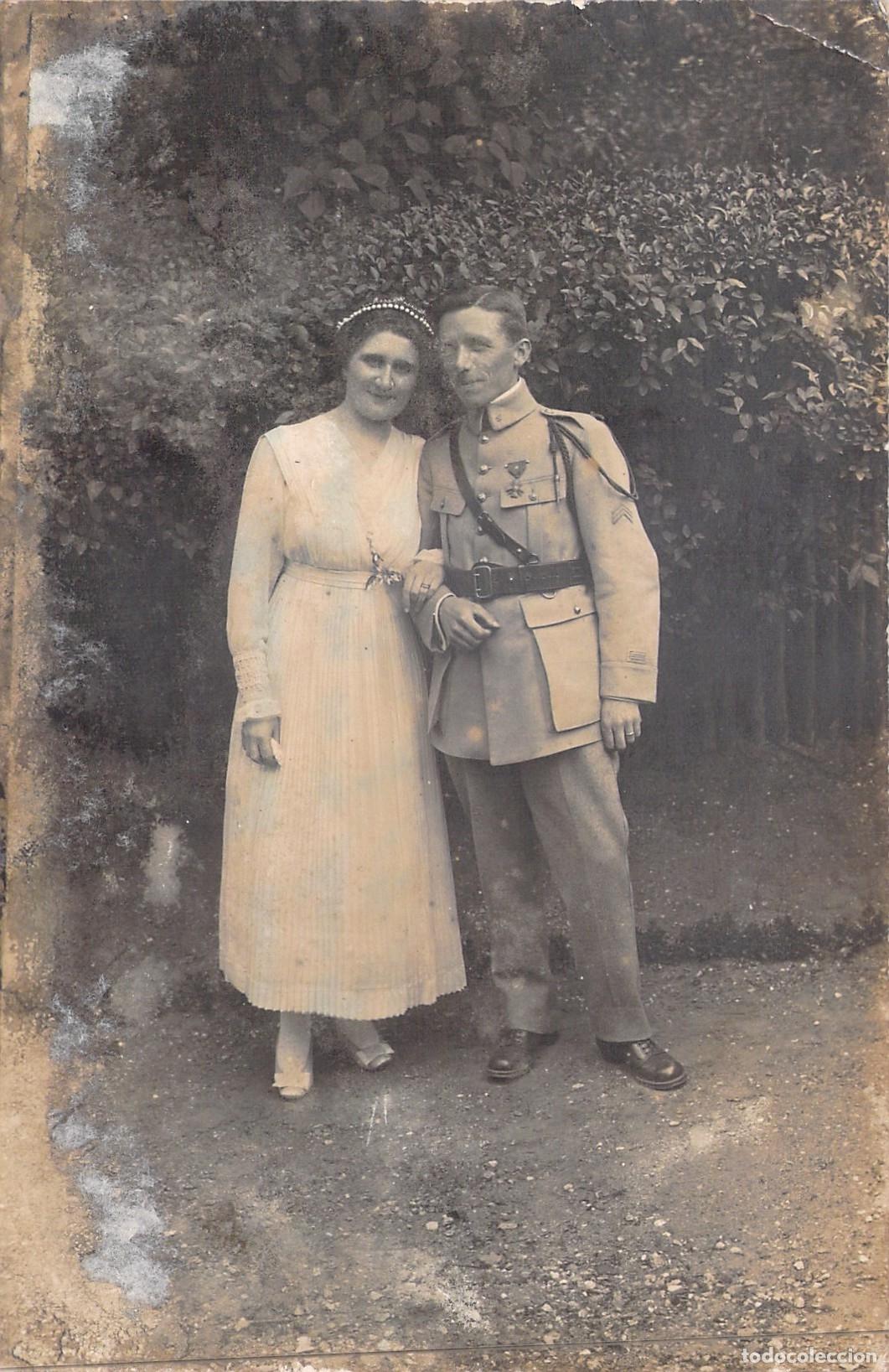 Postales: Postal de Boda Militar Francesa Pareja en Uniforme y Vestido
