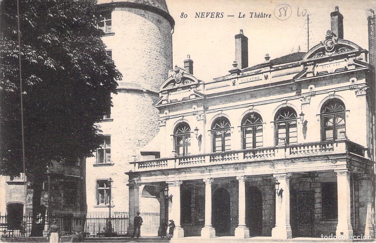 Postales: Postal de Nevers, Francia - El Teatro y la Torre