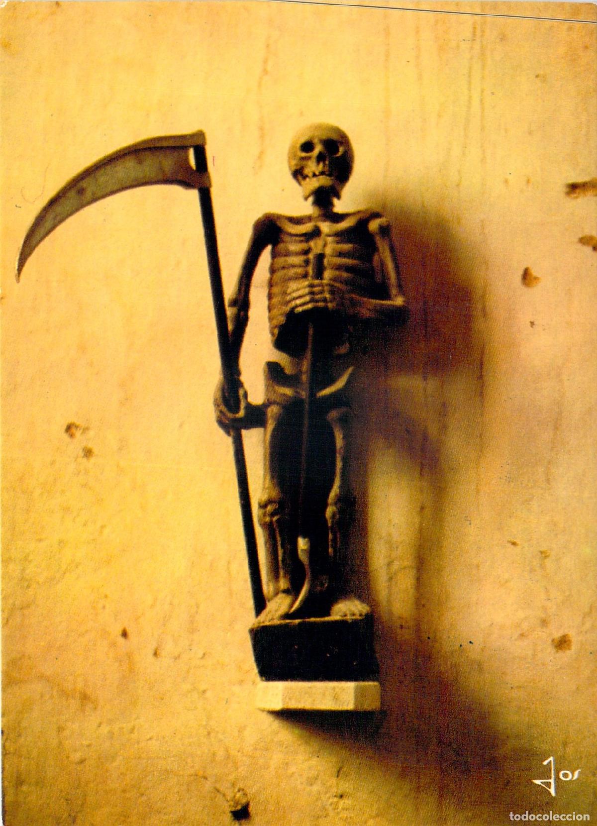 Postales: Postal de la Famosa Escultura del Ankou en Ploumilliau, Breta&ntilde;a