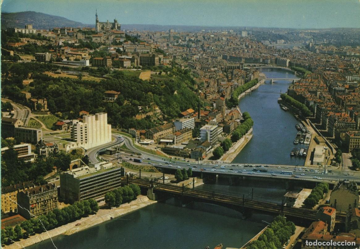 Postales: N&ordm; R. 060-LYON. France. La Vall&eacute;e de la Sa&ocirc;ne et la Colline de Fourvi&egrave;re. Sin circular. ED. J. CELLA