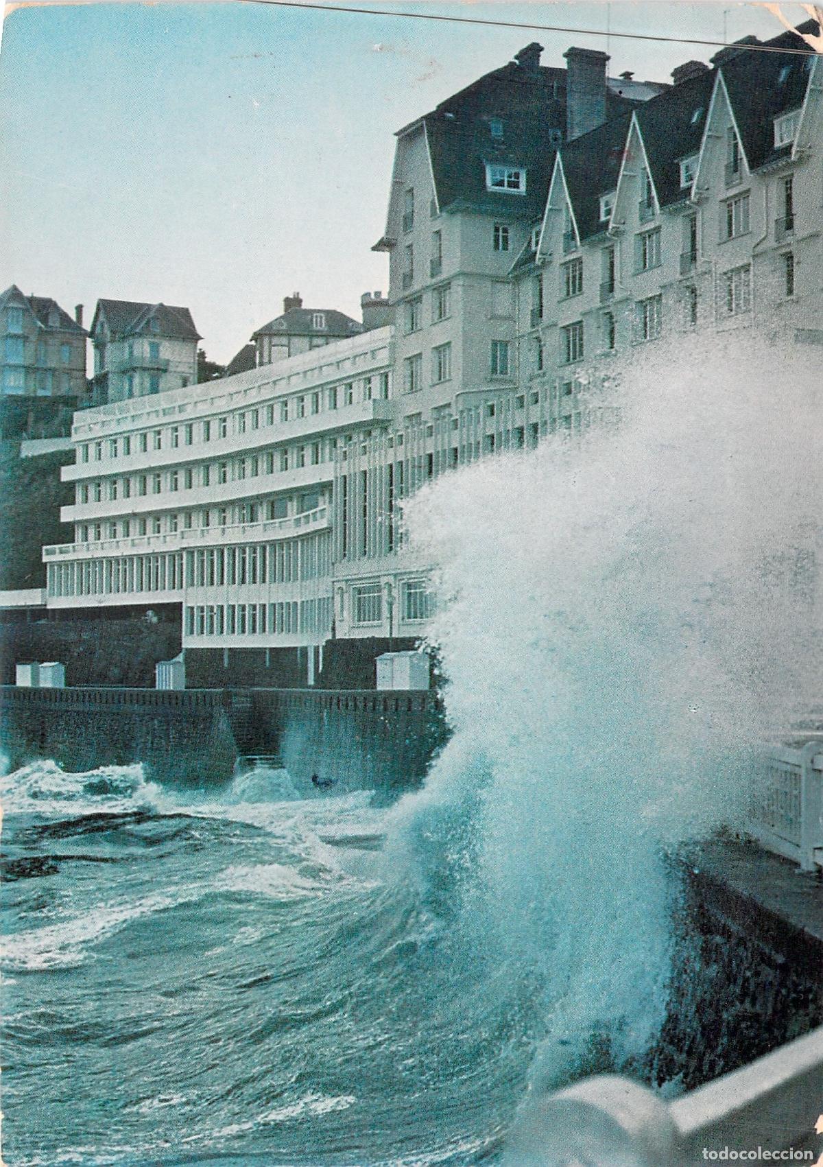 Postales: Postal de Granville, Francia: Gran Ola Rompiendo en Plat Gousset