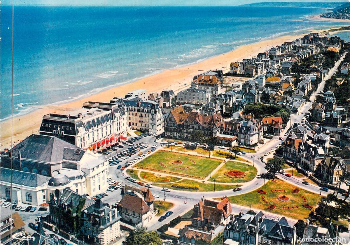 Postales: Postal de Cabourg, Francia: Vista A&eacute;rea del Grand-H&ocirc;tel, Casino y Playa