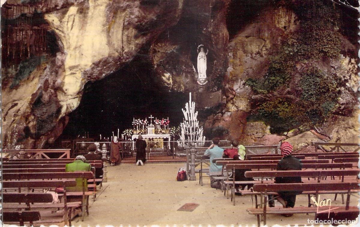 Postales: Postal de la Gruta Milagrosa en Lourdes, Francia