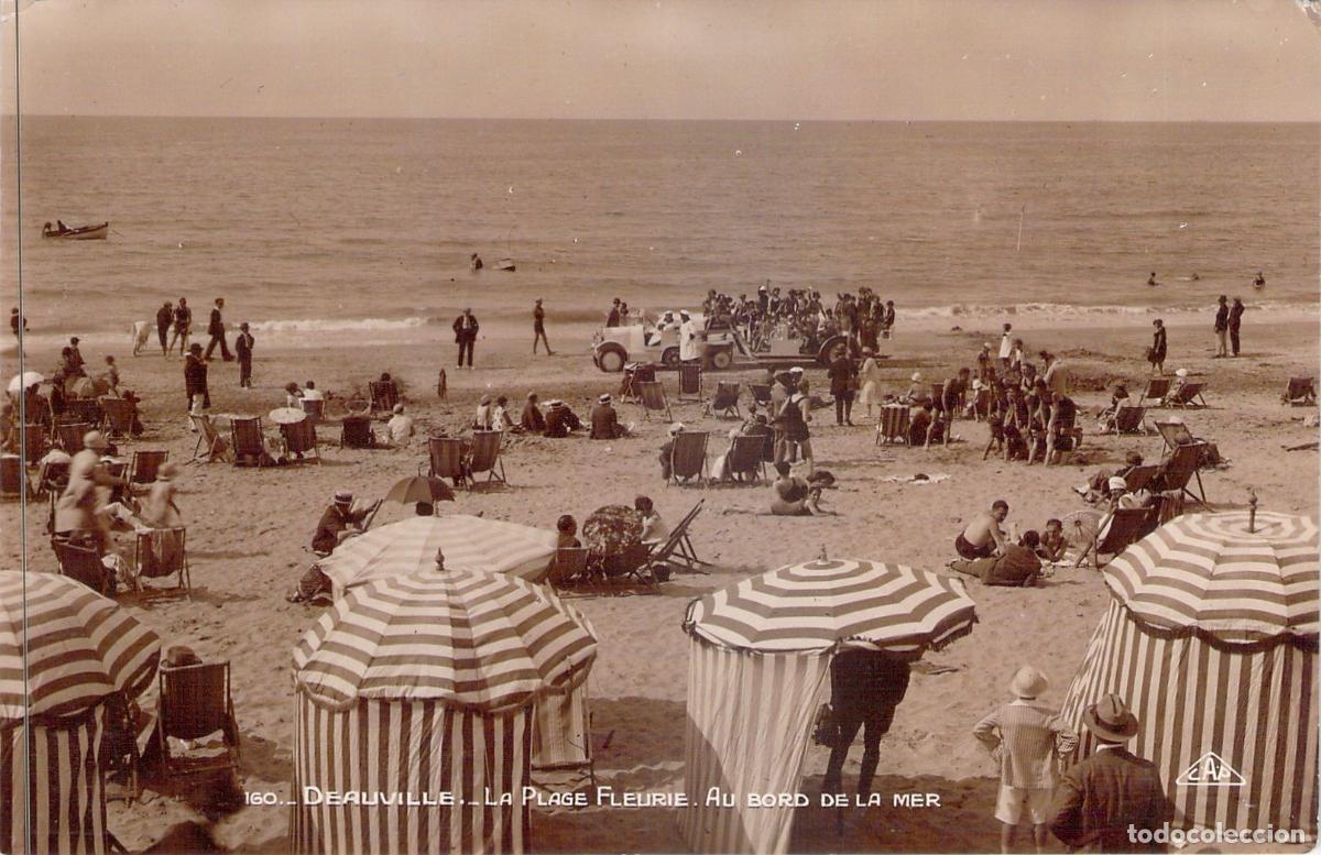 Cartes Postales: Postal Deauville La Plage Fleurie Francia Escena de Playa