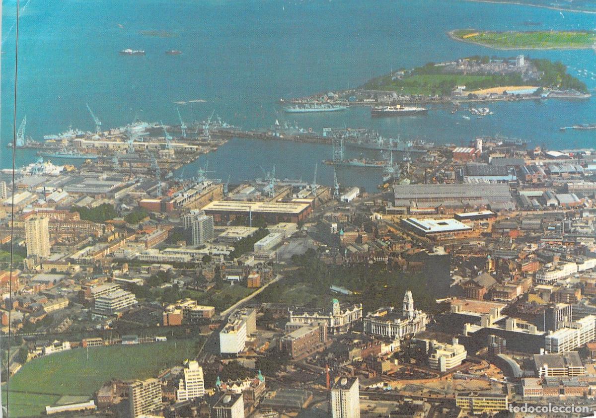 Postales: Postal de Portsmouth Inglaterra Vista A&eacute;rea del Puerto y Astilleros