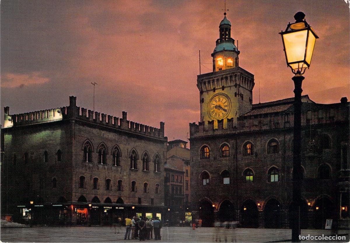 Postcards: Postal de Bologna, Piazza Maggiore en una Vista Nocturna