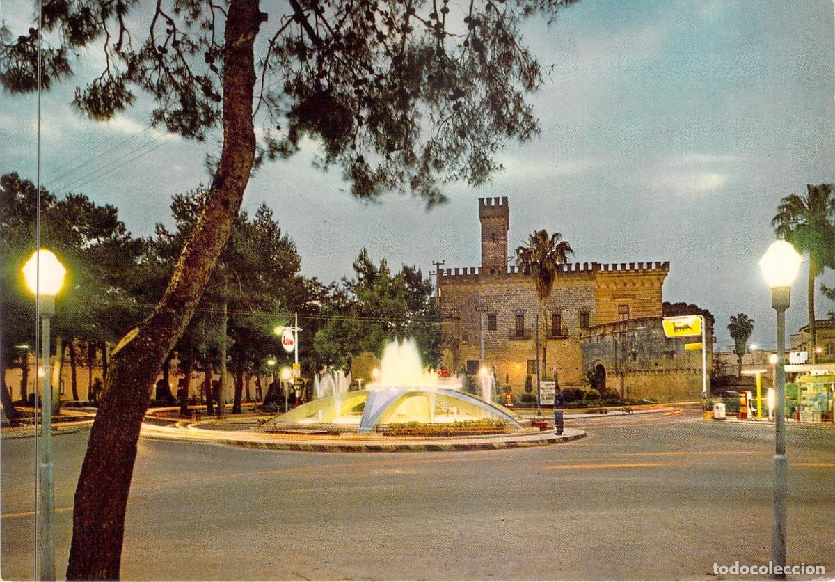 Postales: Postal de Nard&ograve;, Italia, Piazza Armando Diaz con Fuente Iluminada