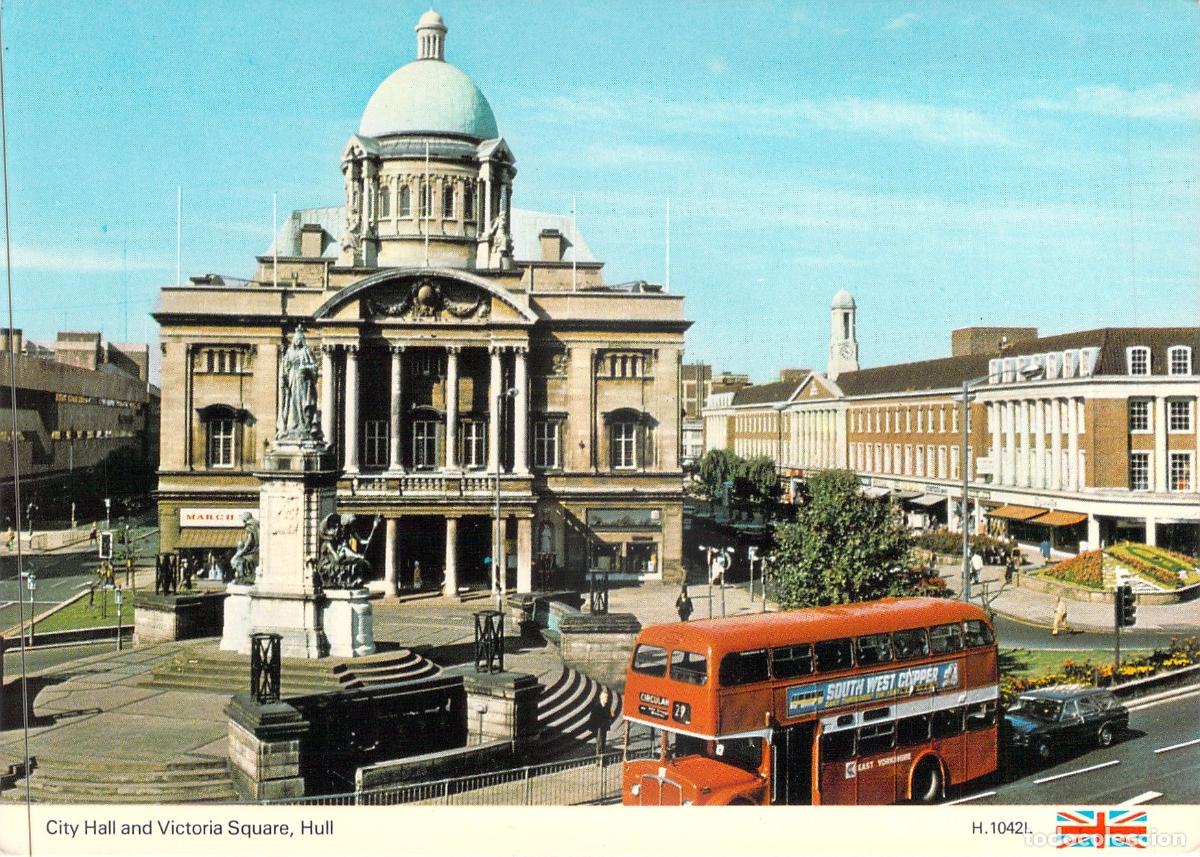 Postales: Postal de City Hall y Victoria Square en Hull, Inglaterra