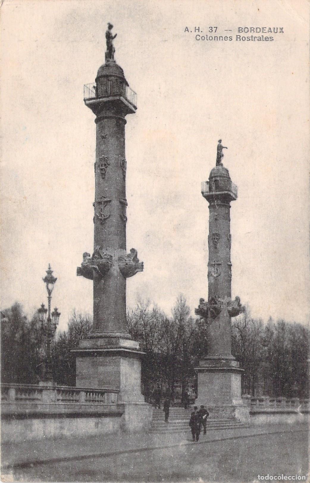 Postales: Postal de Burdeos, Francia - Columnas Rostrales en la Plaza Quinconces