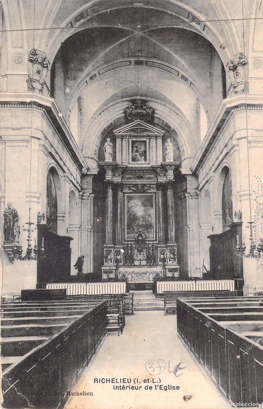 Postales: Postal del Interior de la Iglesia de Richelieu, Francia