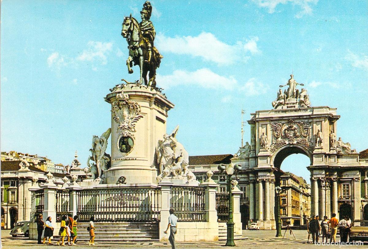 Postales: Postal de la Plaza del Comercio y Arco Triunfal en Lisboa, Portugal