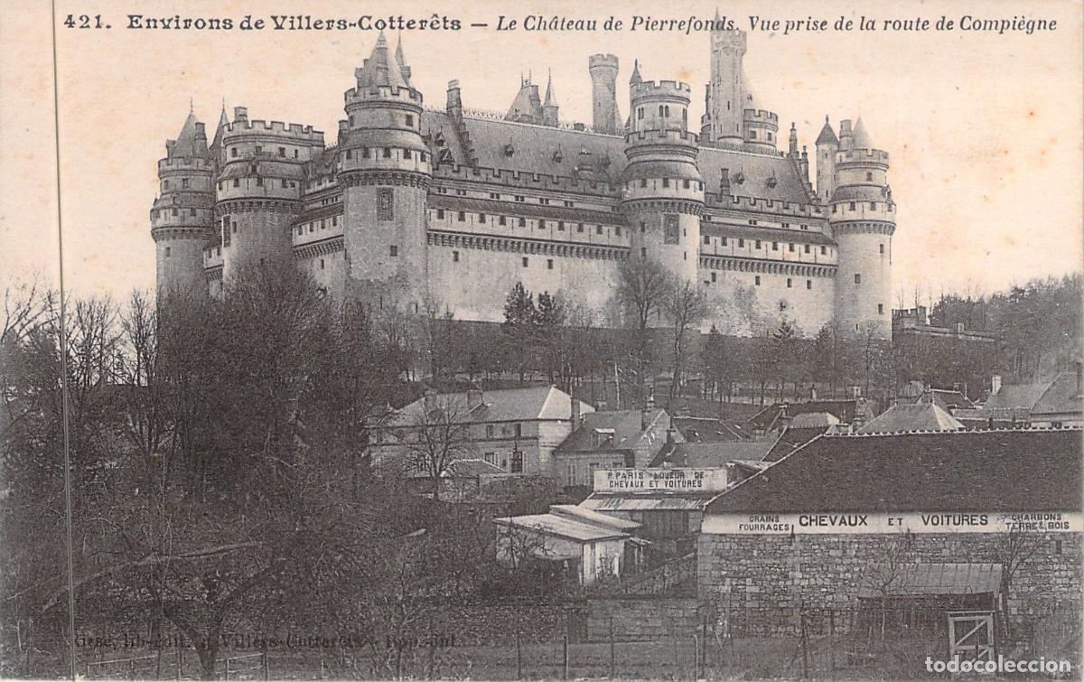 Postales: Postal del Castillo de Pierrefonds desde la carretera de Compi&egrave;gne