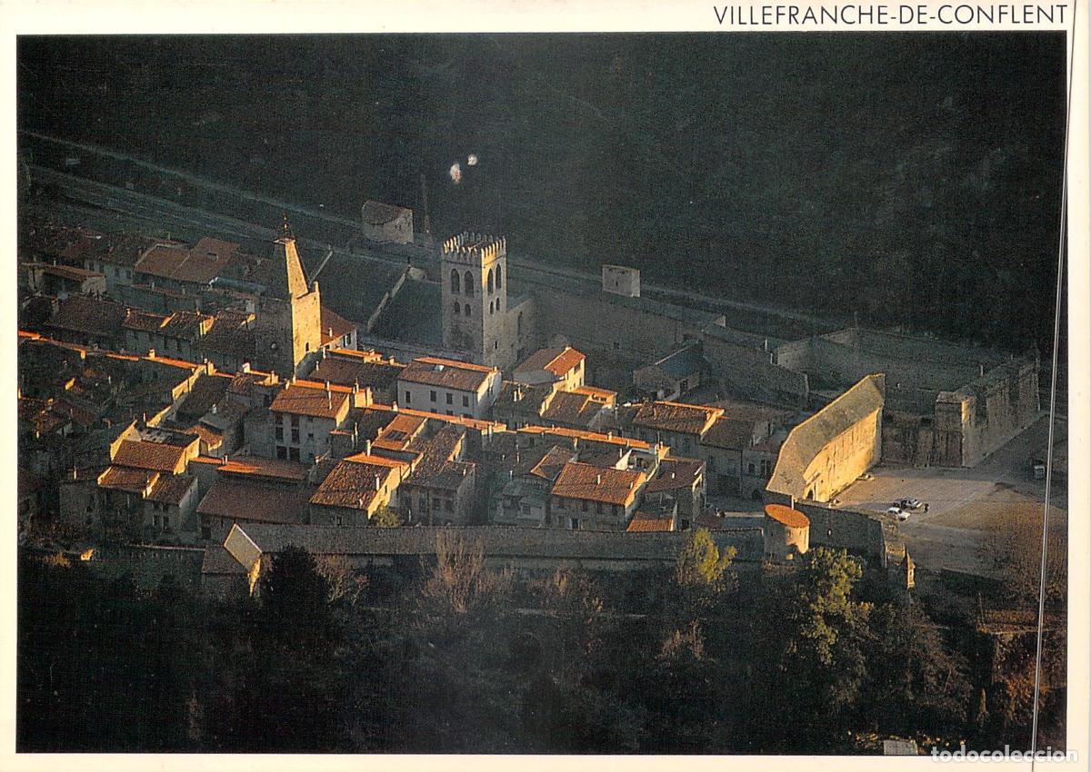 Postales: Postal de Villefranche-de-Conflent: Pueblo Fortificado al Atardecer