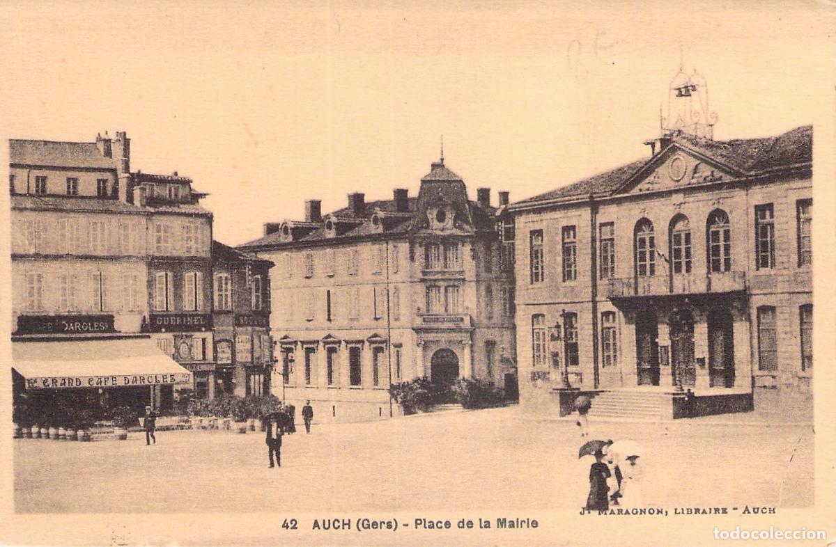 Postales: Postal de la Plaza del Ayuntamiento en Auch, Francia