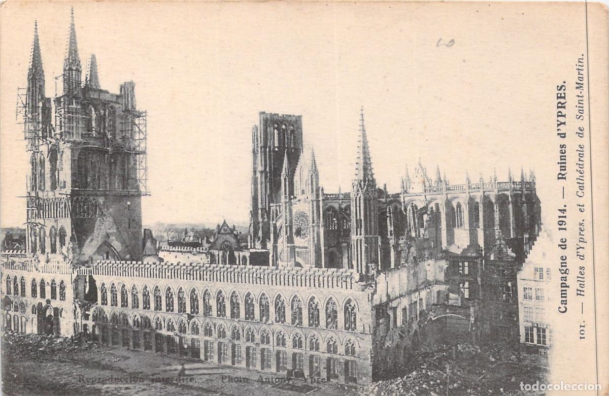 Postales: Postal Ruinas de Ypres Lonja de los Pa&ntilde;os y Catedral San Mart&iacute;n