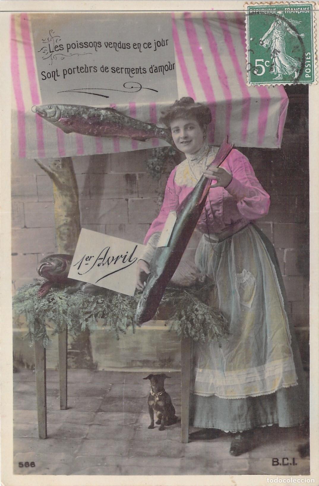 Cartes Postales: Postal Francesa del Pez de Abril con Mujer y Perro