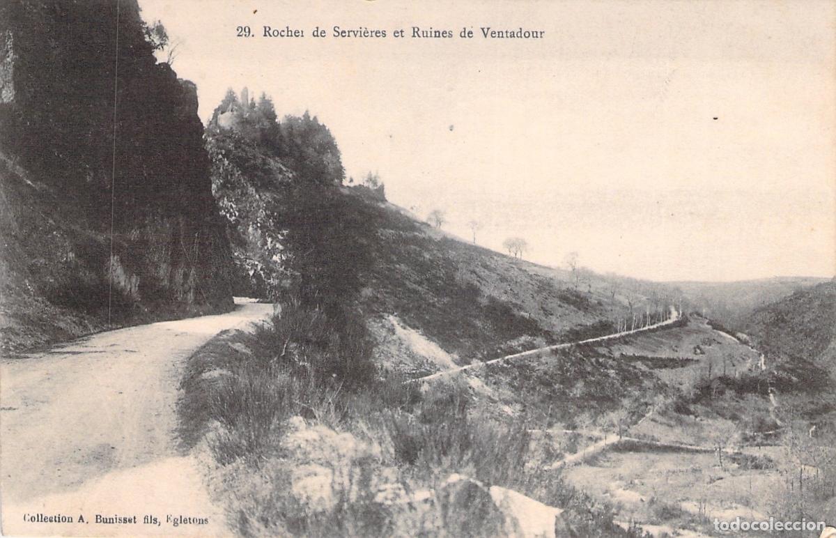 Postales: Postal de Rocas de Servi&egrave;res y Ruinas de Ventadour, Corr&egrave;ze