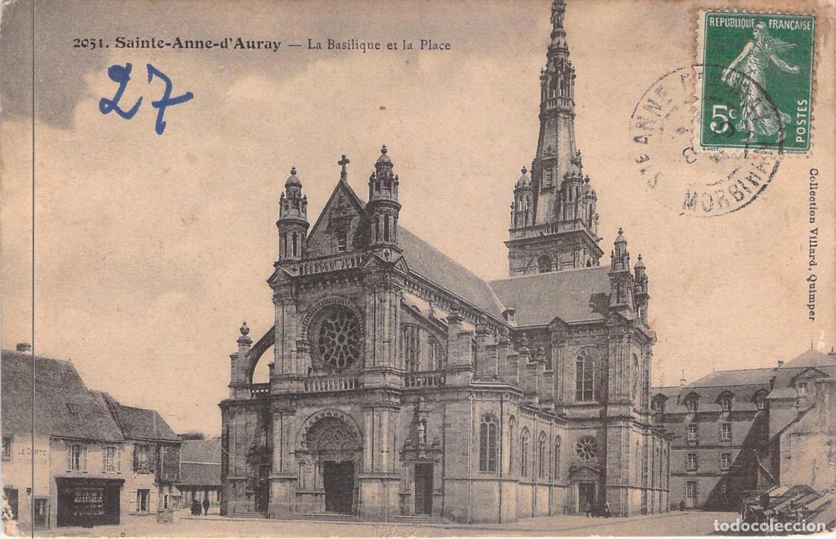Postales: Postal de la Bas&iacute;lica y la Plaza en Sainte-Anne-d'Auray