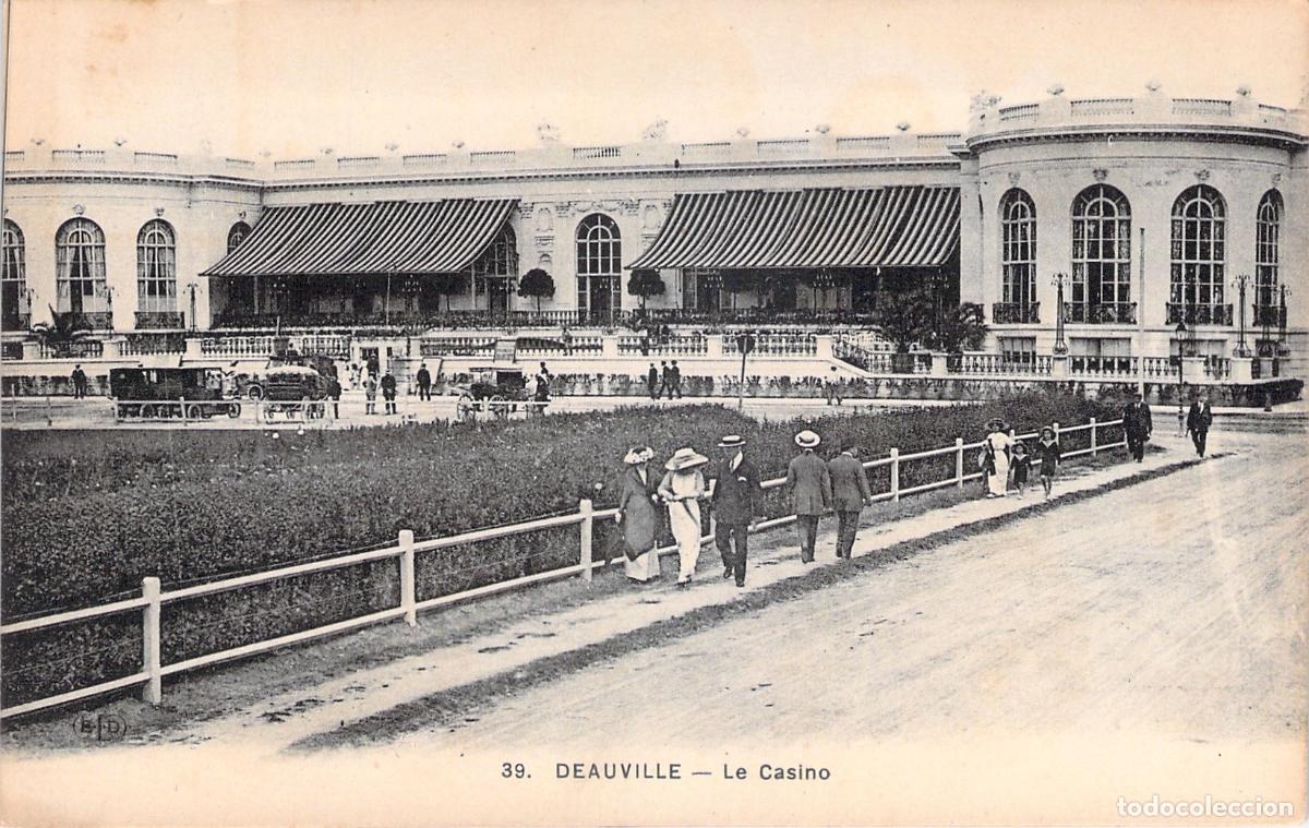 Postales: Postal de Deauville: El Casino y Paseo Mar&iacute;timo en Francia