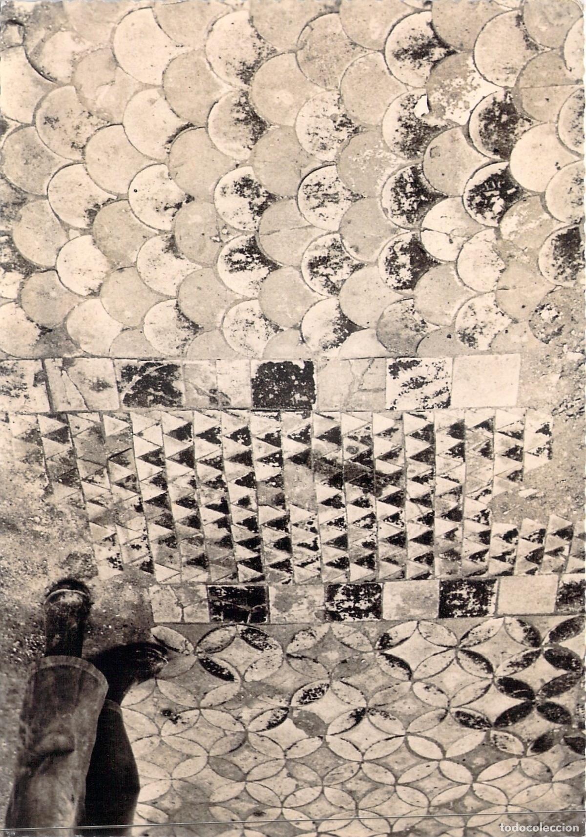Postales: Postal Abad&iacute;a Saint-Martin de Ligug&eacute;, Azulejos del Siglo VII