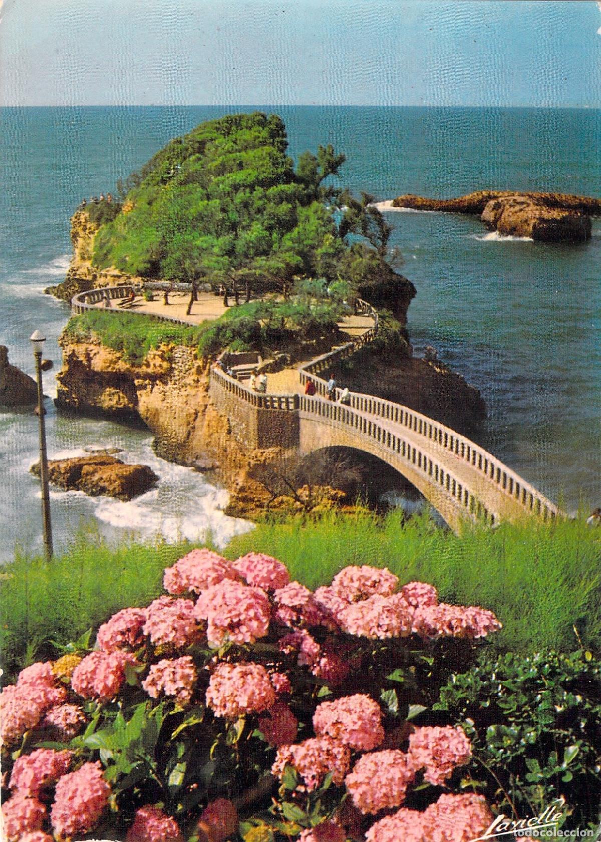 Postales: Postal de Biarritz: Les Hortensias y el Rocher du Basta