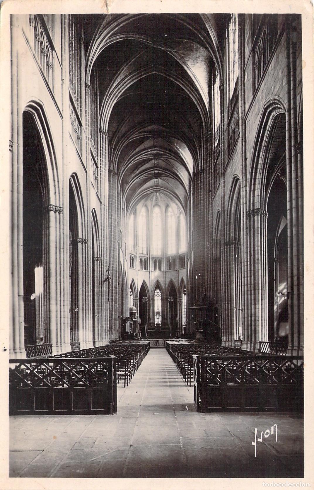 Postcards: Postal del Interior de la Catedral de Limoges, Francia