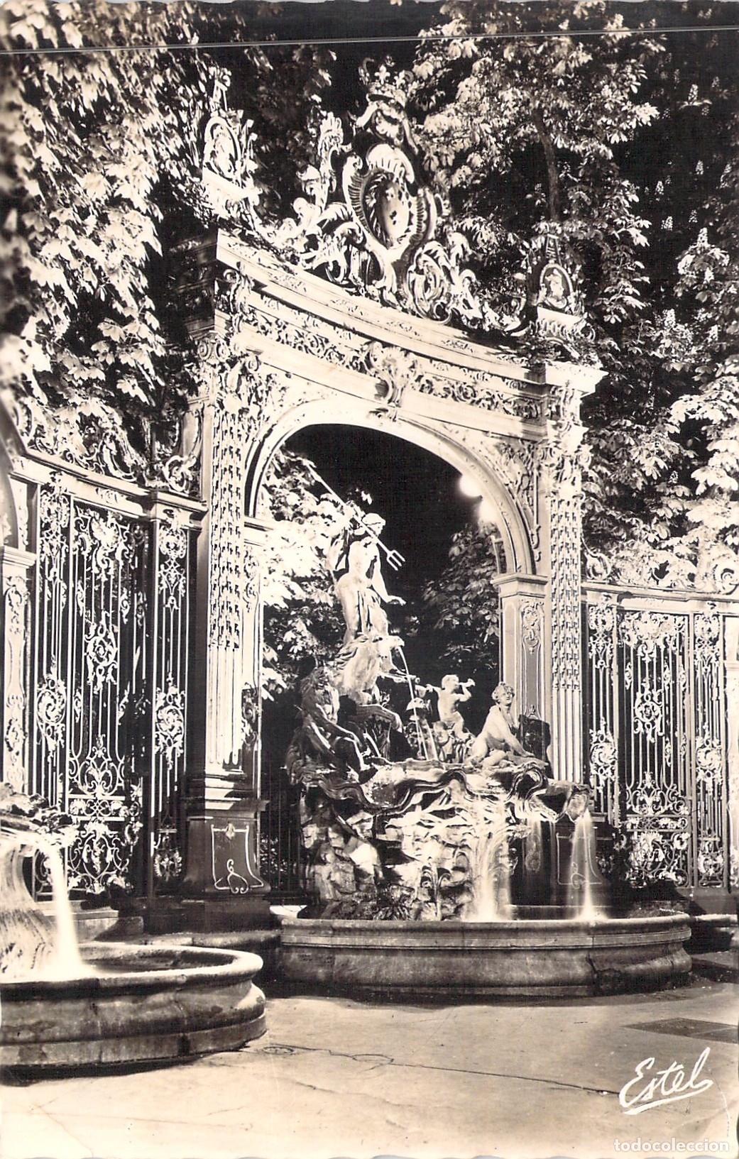 Postcards: Postal de Nancy - Fuente de Neptuno Iluminada