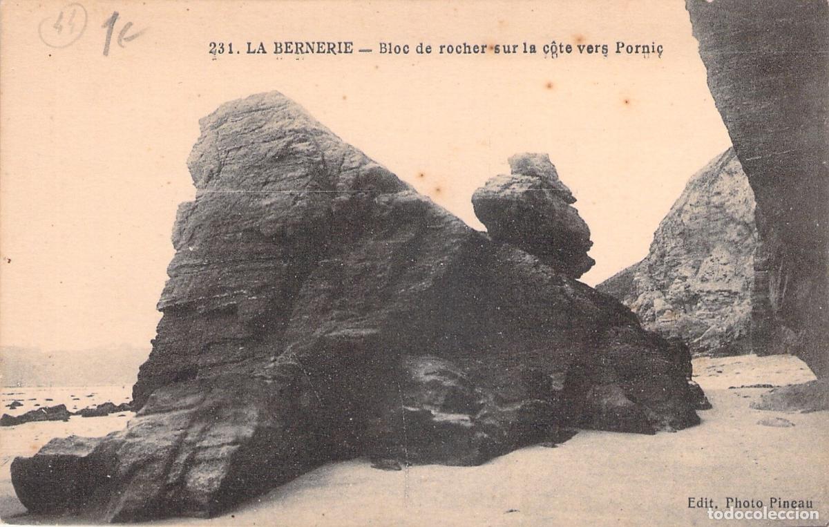 Postales: Postal de La Bernerie - Bloque de roca en la costa hacia Pornic