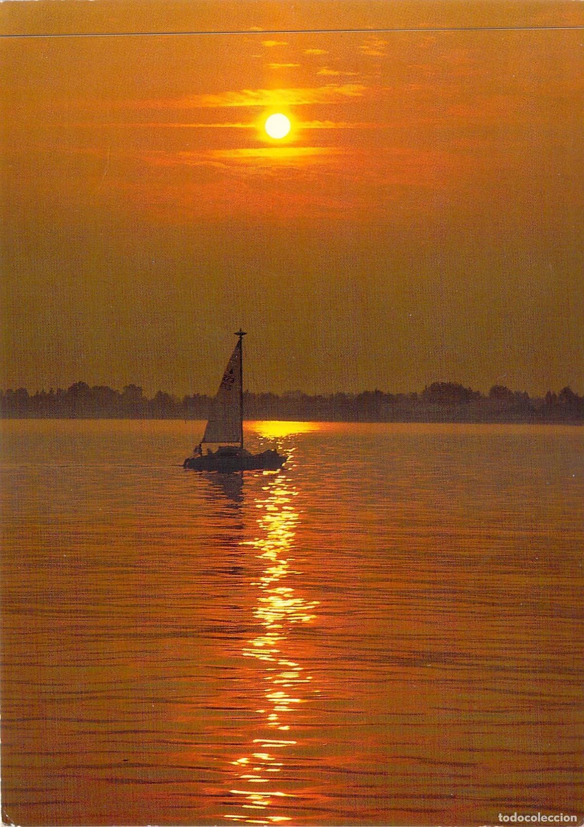 Postales: Postal de Atardecer en &Icirc;le de R&eacute; con Barco de Vela y Poema