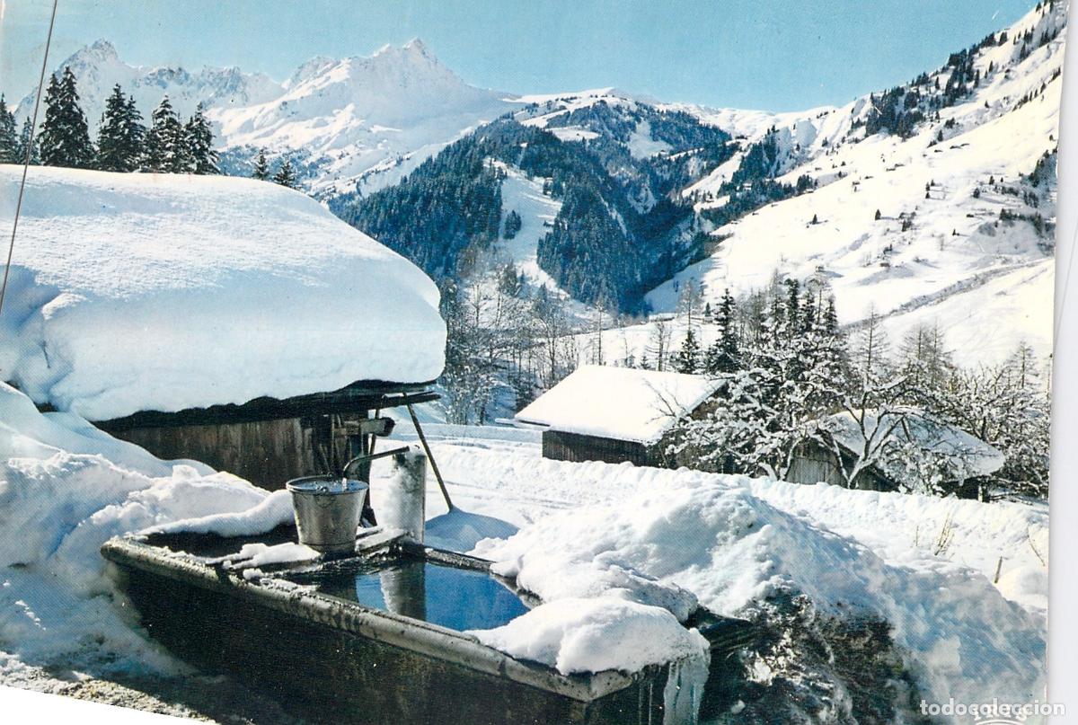 Postales: Postal de un Pueblo Alpino en Invierno con Monta&ntilde;as Nevadas