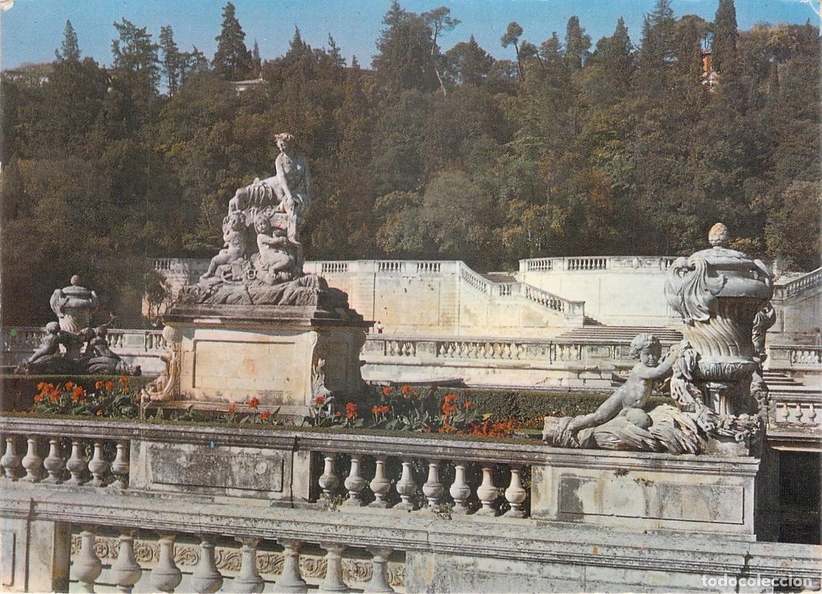 Postales: Postal de los Jardines de la Fuente y las Termas en Nimes