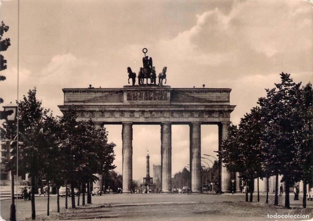 Postales: Postal de la Puerta de Brandeburgo en Berl&iacute;n