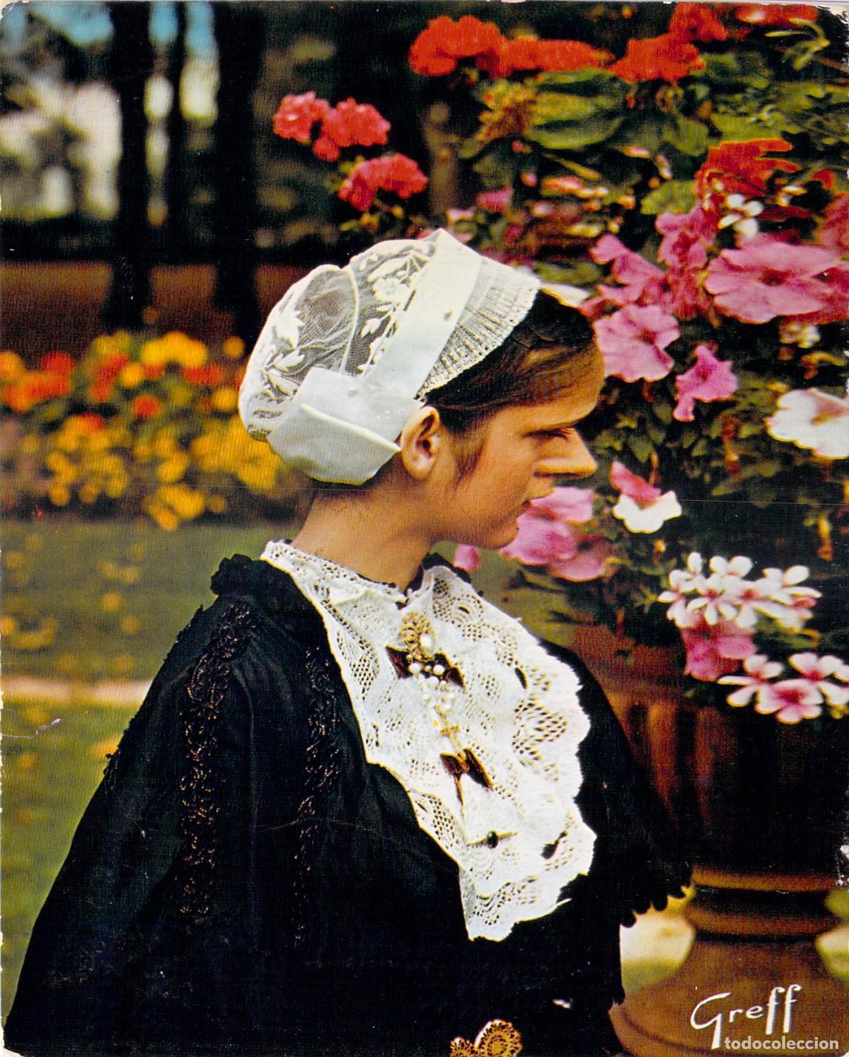 Postales: Postal de Traje y Cofia Regional de Anjou - Touraine, Francia
