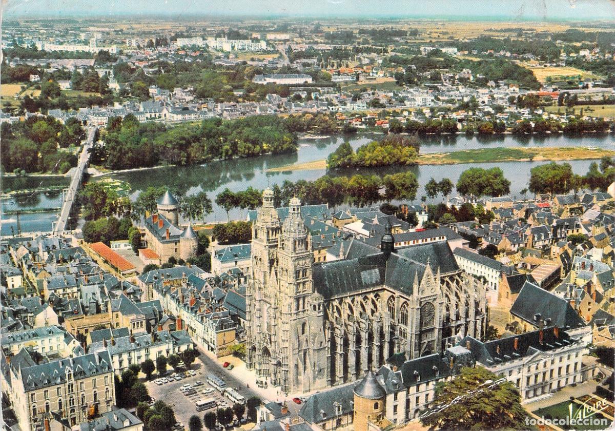 Postales: Postal de Vista A&eacute;rea de Tours y Catedral Saint-Gatien, Francia