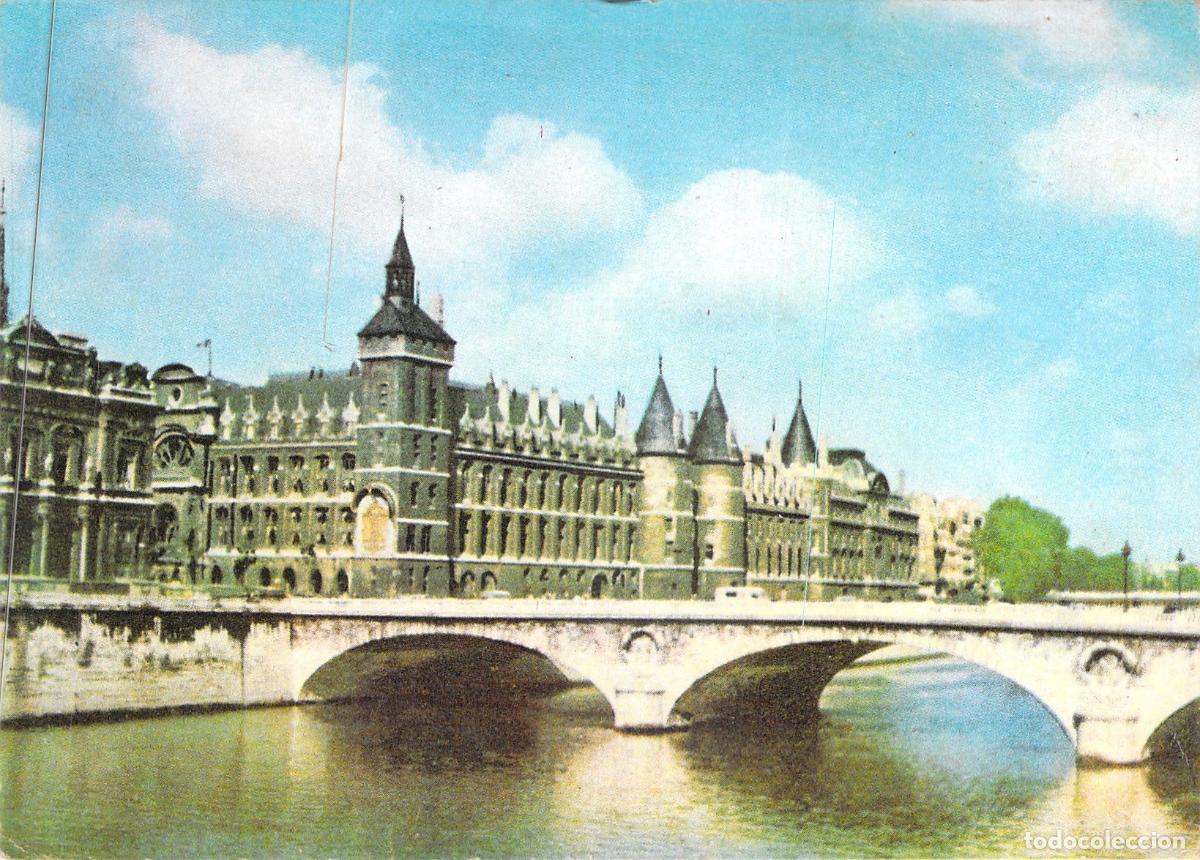 Postcards: Postal de Par&iacute;s con vista de La Conciergerie sobre el Sena