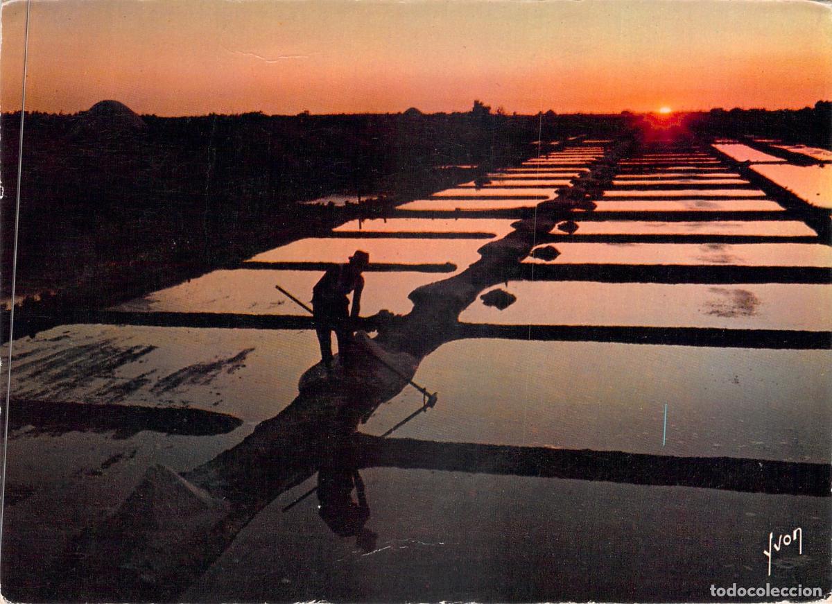 Postales: Postal de Puesta de Sol en las Salinas de la Costa Atl&aacute;ntica Francesa