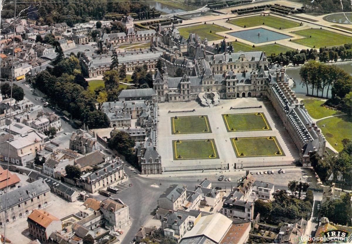 Postales: Postal de Vista A&eacute;rea del Palacio de Fontainebleau en Francia