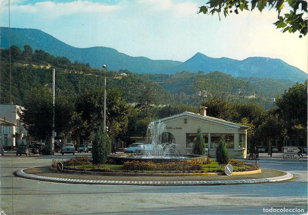 Postales: Postal de Nyons: La Fuente y el Pabell&oacute;n de Turismo, Francia
