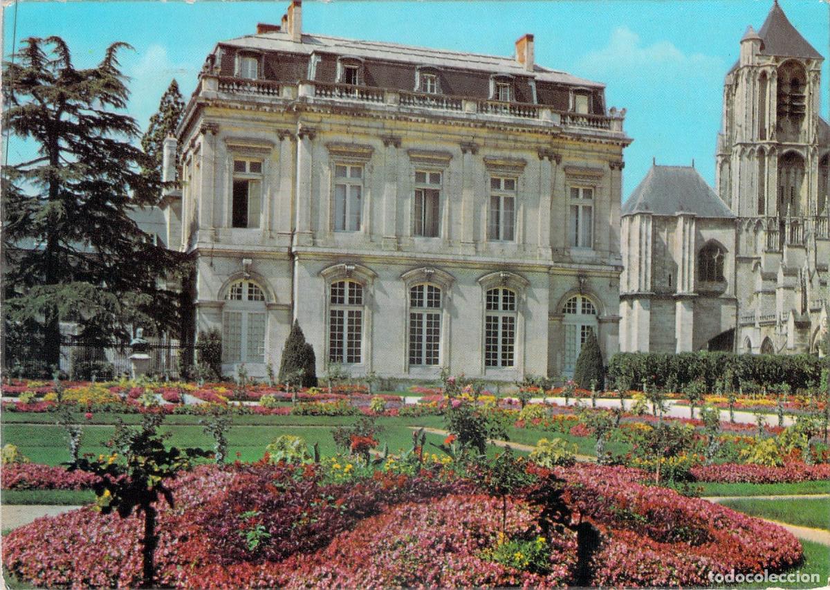 Postais: Postal de Bourges: Ayuntamiento del Siglo XVII y Jardines