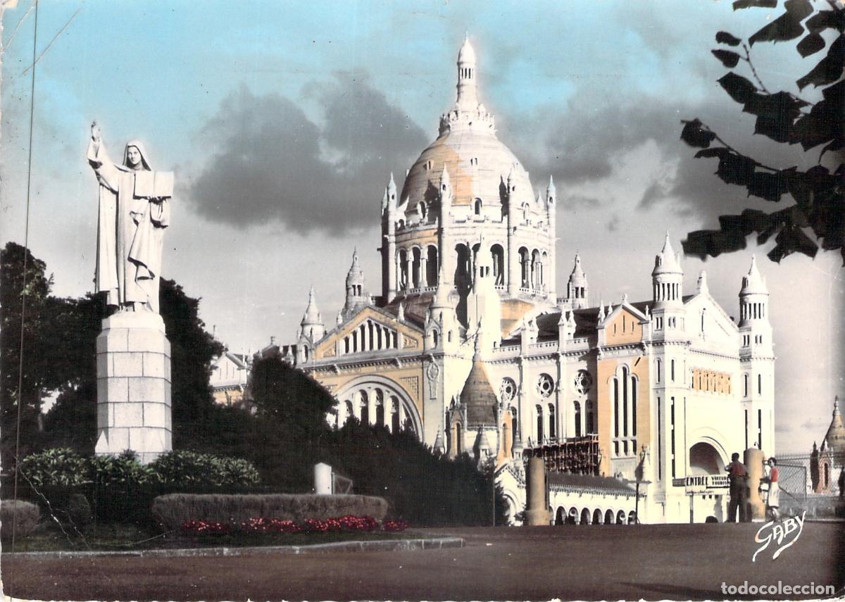 Postais: Postal de la Bas&iacute;lica y Estatua de Santa Teresa en Lisieux, Francia