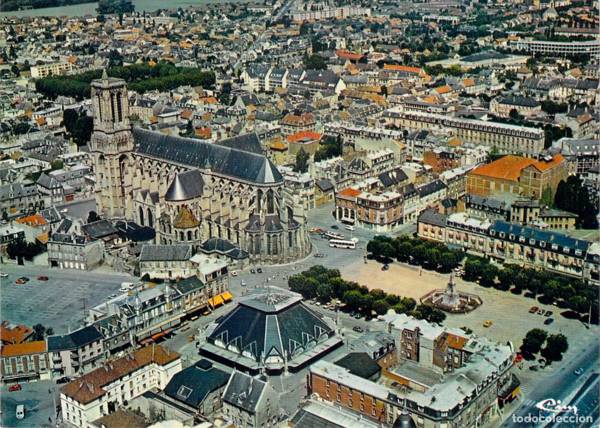 Postkarten: Postal de Soissons, Francia: Vista A&eacute;rea con Catedral de San Gervasio